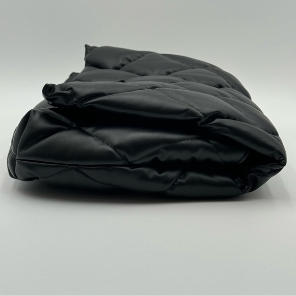 (SOLD) Balenciaga Nappa Calfskin Quilted Touch Black B Clutch Bag - Picture 4 of 15